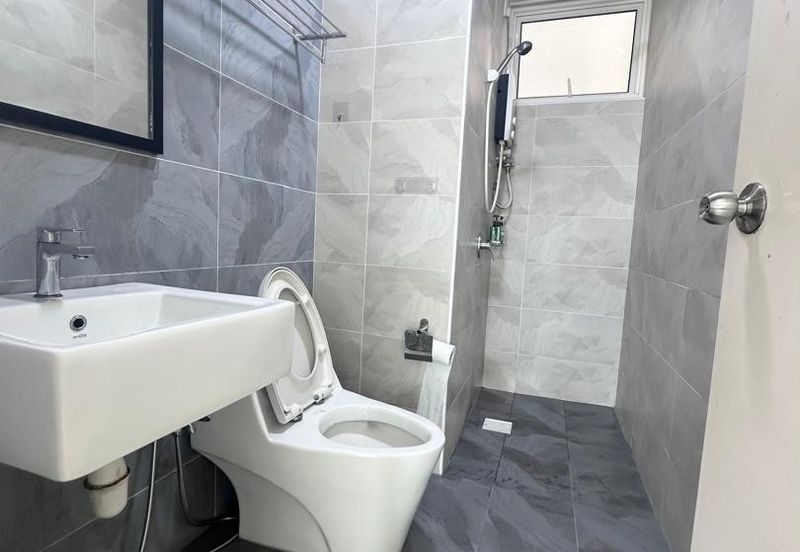 The Pinnacles (Pinnacle Tower)