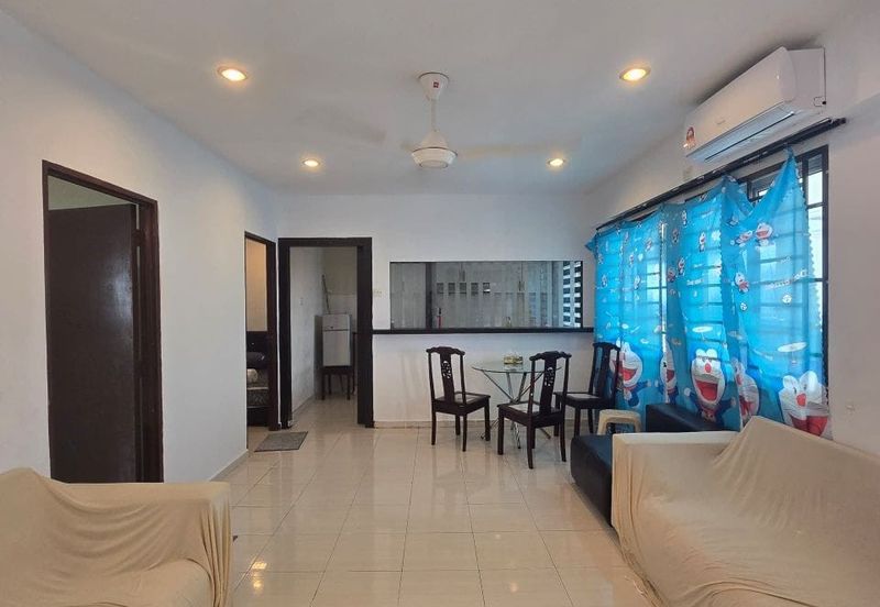 Bangunan Duta Impian (The Embassy Suites)