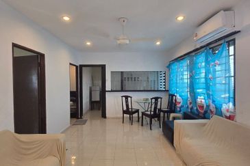 Bangunan Duta Impian (The Embassy Suites)