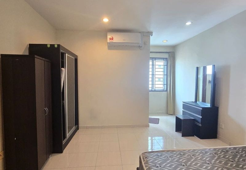 Bangunan Duta Impian (The Embassy Suites)