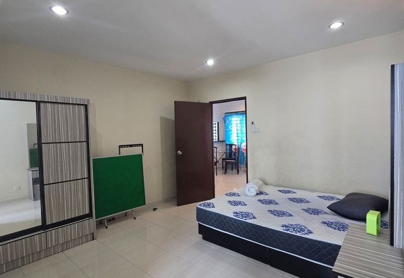 Bangunan Duta Impian (The Embassy Suites)