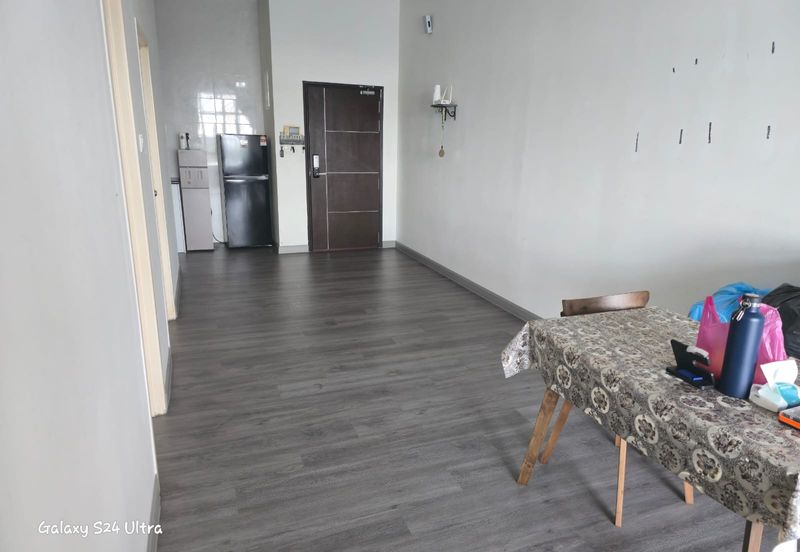 D'Summit Residences @ Kempas Utama