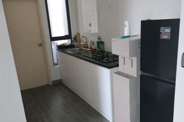 D'Summit Residences @ Kempas Utama