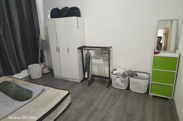 D'Summit Residences @ Kempas Utama