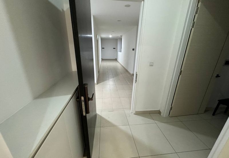 The M @ Medini Macrolink