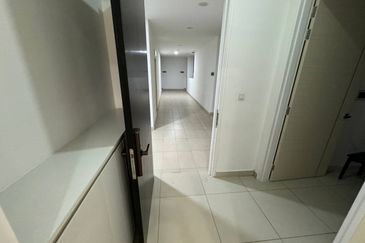 The M @ Medini Macrolink