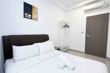 SKS Habitat Apartment, Larkin