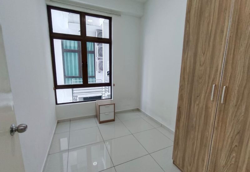 D'Summit Residences @ Kempas Utama