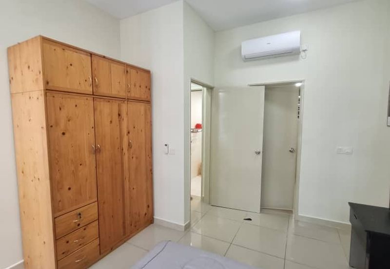 Dedaun Hijau (Greenfield Regency)