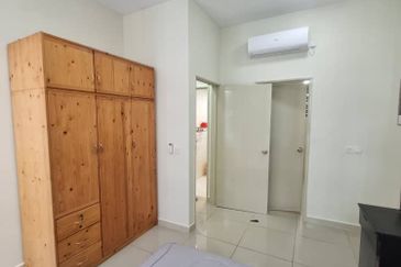 Dedaun Hijau (Greenfield Regency)