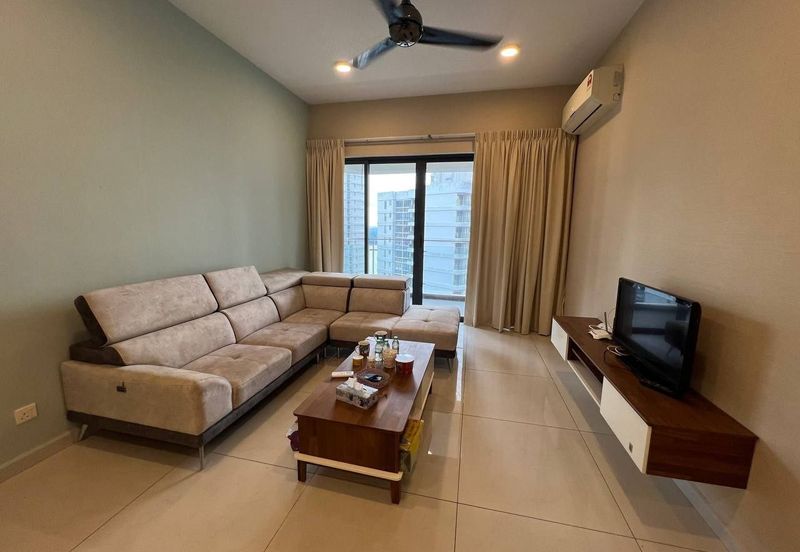 Baypoint @ Country Garden Danga Bay