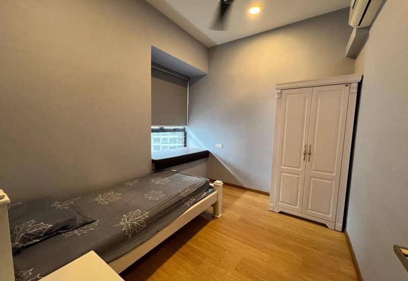 Baypoint @ Country Garden Danga Bay