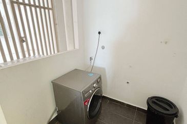 The Pinnacles (Pinnacle Tower)