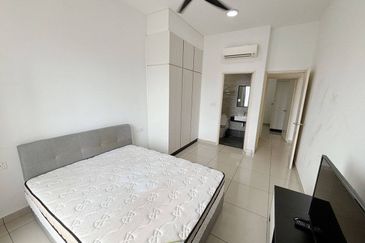 The Pinnacles (Pinnacle Tower)