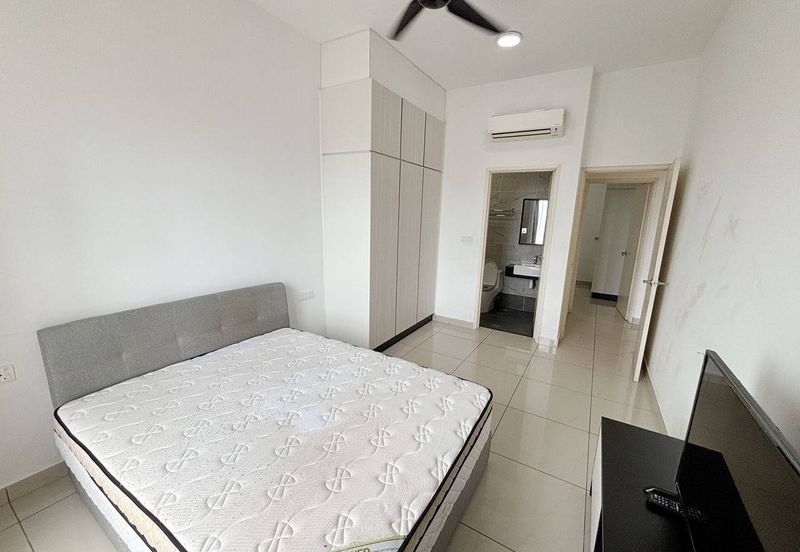 The Pinnacles (Pinnacle Tower)