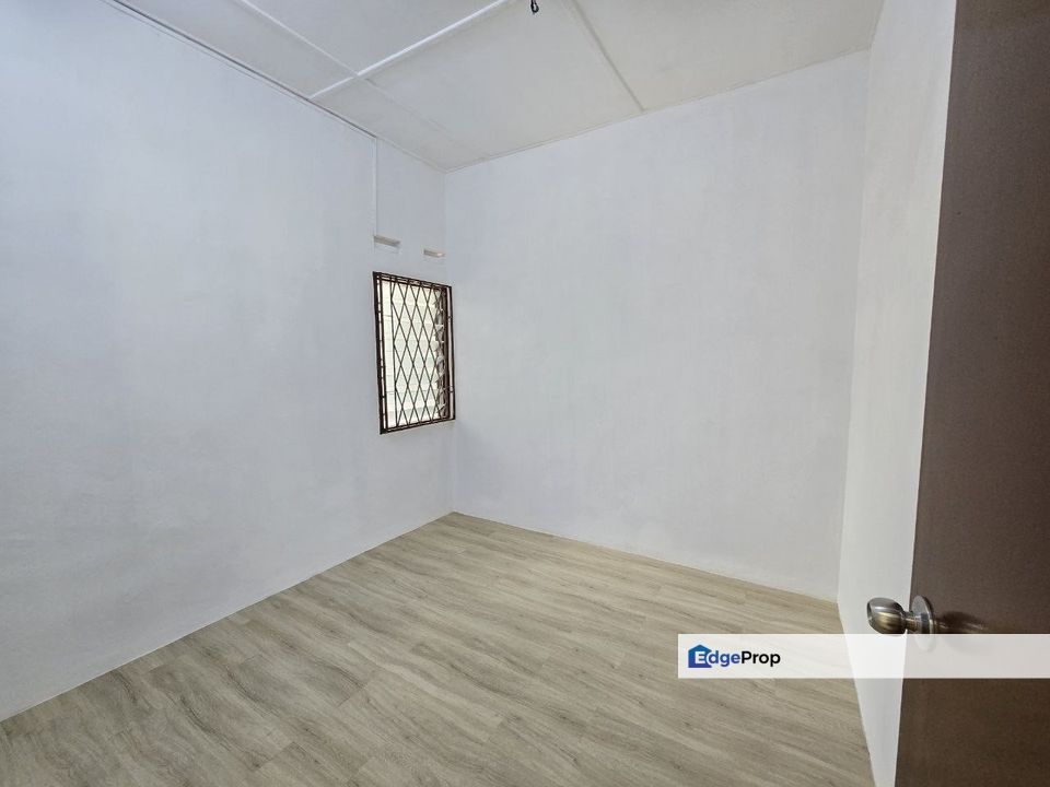 Taman Universiti Kangkar Pulai Skudai Jalan Peryiaran Mutiara Rini Single Storey Terrace House For Sale , Johor, Skudai