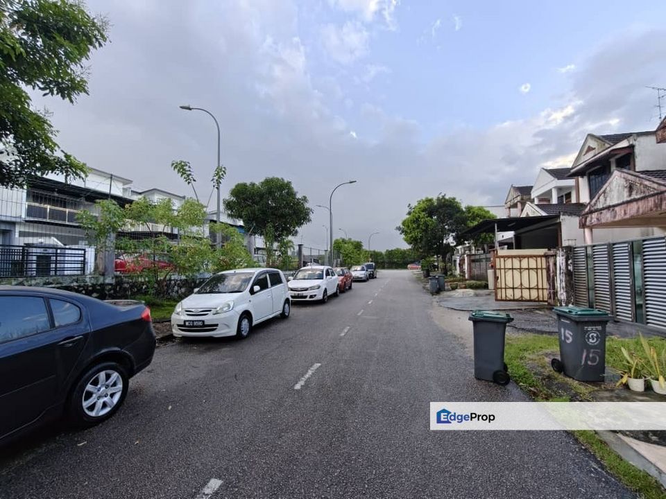 Taman Dato Chellam Ulu Tiram Puteri Wangsa Taman Pelangi Indah Taman Gaya Double Storey Terrace House For Sale , Johor, Ulu Tiram