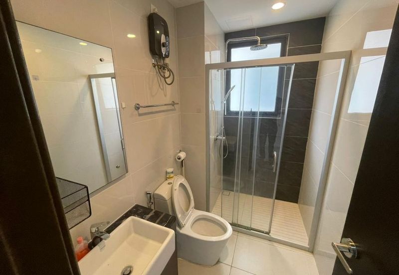 Baypoint @ Country Garden Danga Bay