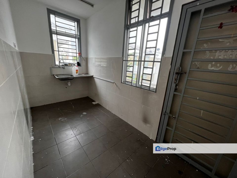 Bandar Cemerlang Ulu Tiram Townhouse Partial Furnished For Rent , Johor, Ulu Tiram