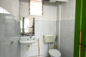 Sri Lanang Flat (Rumah Pangsa Sri Lanang)