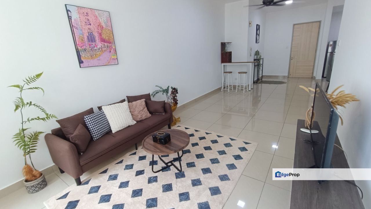 Season Luxury Apartment Larkin Suriamas Suites Bistari Impian Fully Furnished For Rent , Johor, Johor Bahru