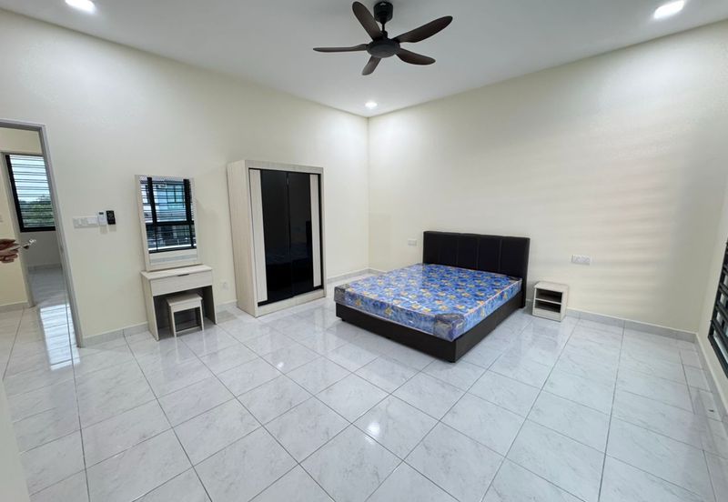 Desa Palma, Nasa City