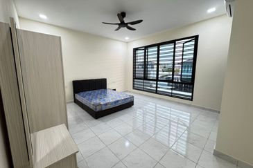 Desa Palma, Nasa City