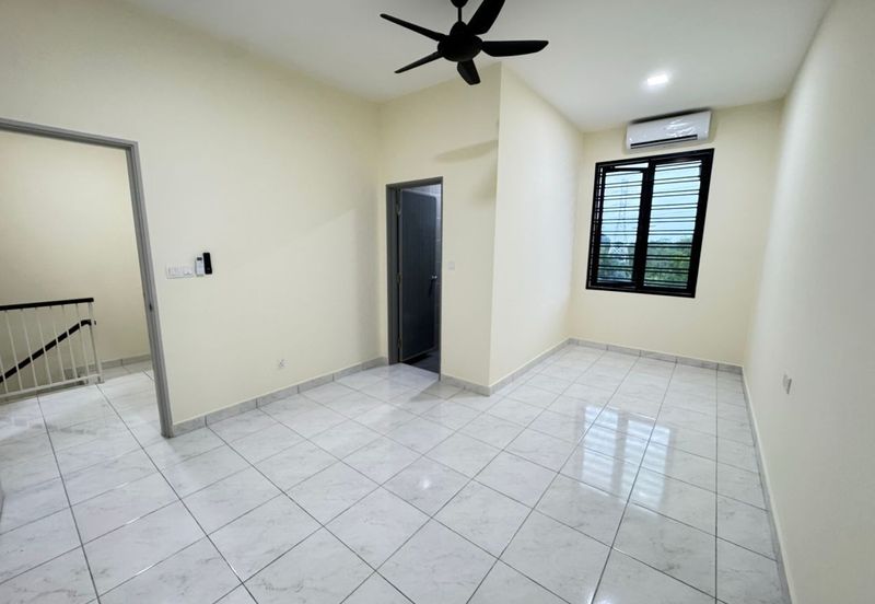 Desa Palma, Nasa City