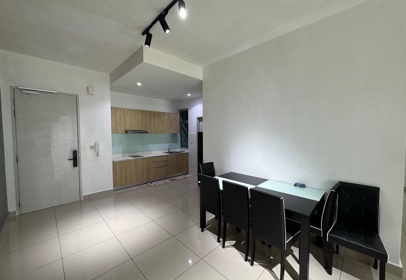 Meridin Bayvue Apartment