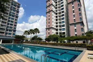 Seri Austin Luxury Apartment