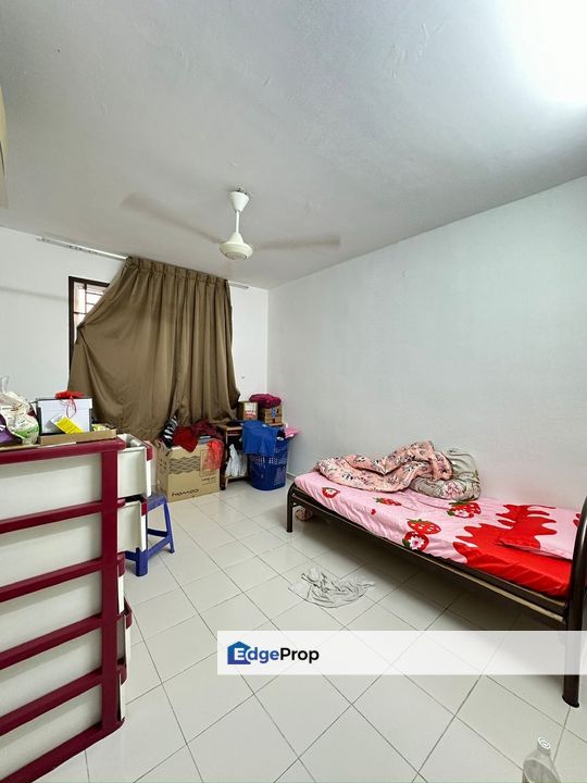 Villa Krystal Apartment Selesa Jaya Mutiara Rini Skudai Middle Floor For Sale , Johor, Skudai