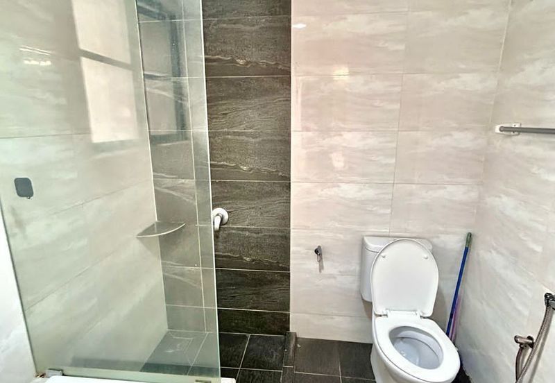 The Straits View, Bandar Baru Permas Jaya