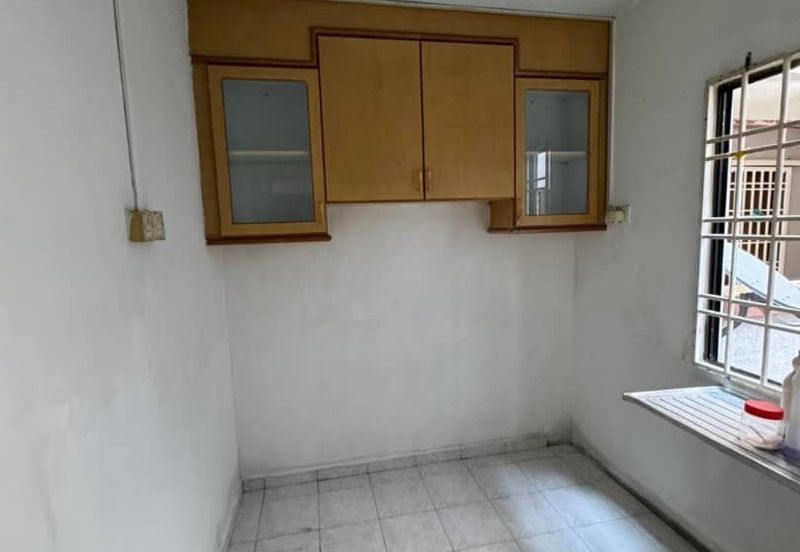 Flat Tasek 64, Bandar Baru Seri Alam