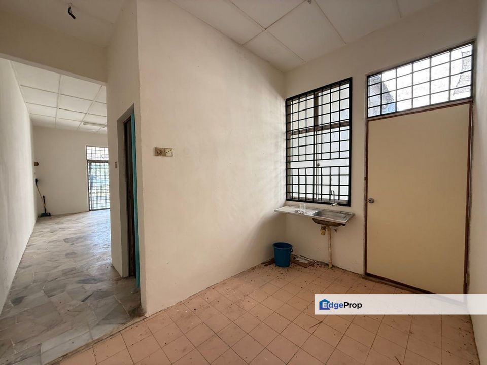 Taman Teratai Jalan Palas Skudai Kangkar Pulai Pulai Indah Pulai Utama Taman Universiti Single Storey Terrace House For Sale , Johor, Skudai