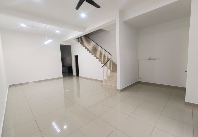 Austin Residence @Taman Mount Austin