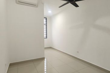 Austin Residence @Taman Mount Austin