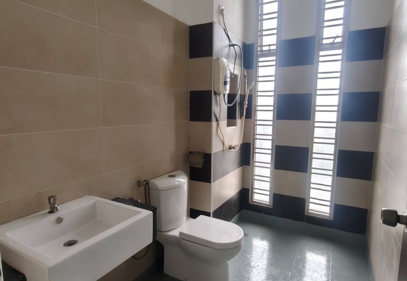 Austin Residence @Taman Mount Austin