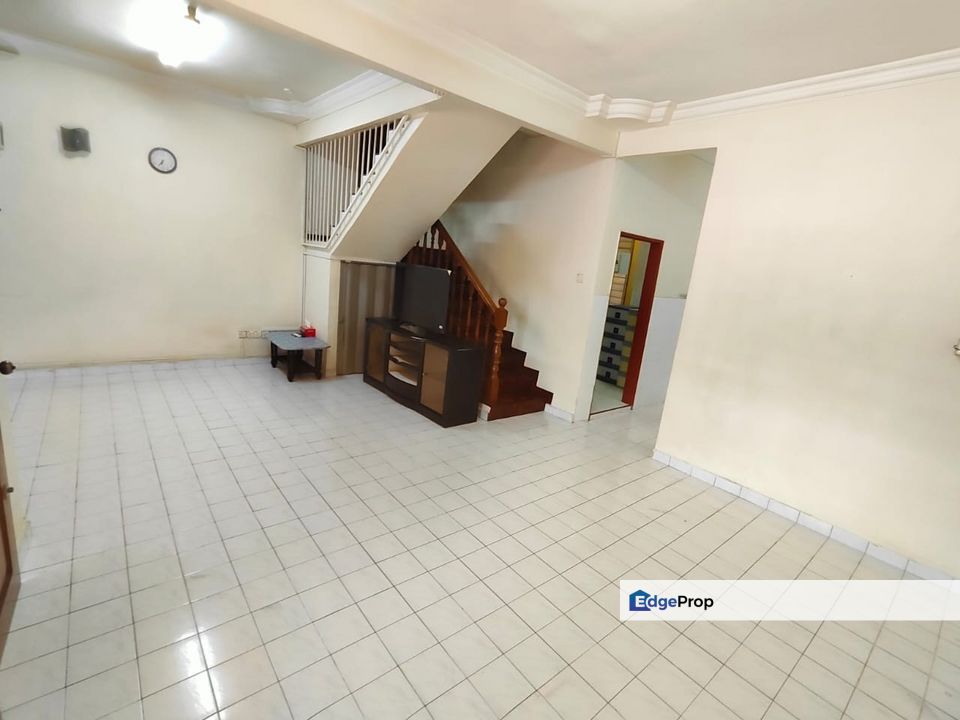 Taman Puteri Wangsa Jalan Badik Ulu Tiram Taman Gaya Pelangi Indah Double Storey Terrace House For Sale , Johor, Ulu Tiram