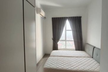 The Pinnacles (Pinnacle Tower)