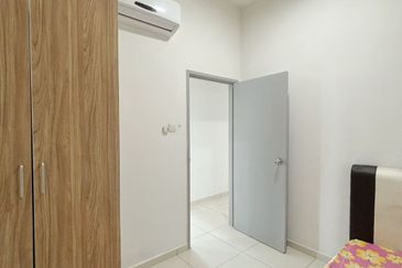 D'Summit Residences @ Kempas Utama