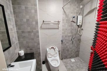 The Pinnacles (Pinnacle Tower)