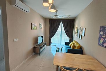 The M @ Medini Macrolink