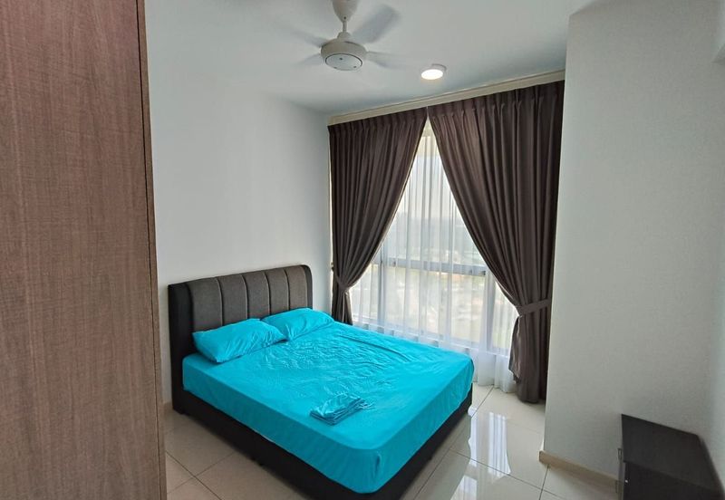 The M @ Medini Macrolink