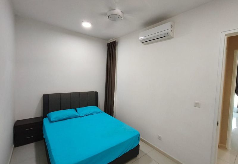 The M @ Medini Macrolink