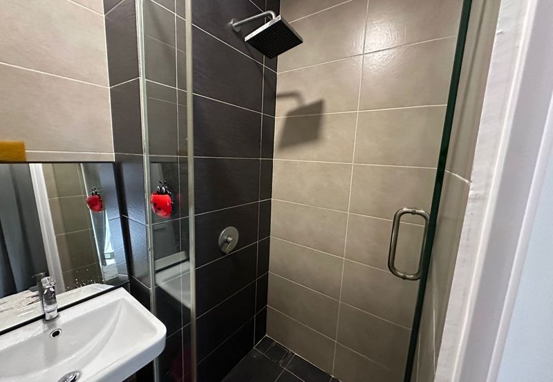 D\'Pristine @ Medini