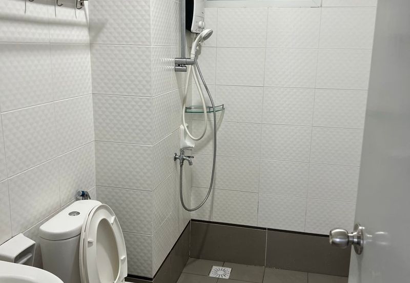 Seasons Luxury Apartments @ Amara Larkin