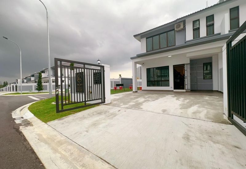 Desa Palma, Nasa City