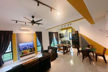 Desa Palma, Nasa City