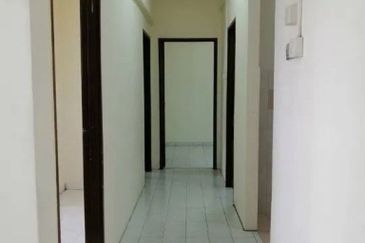 Sri Impian Apartment, Larkin Perdana
