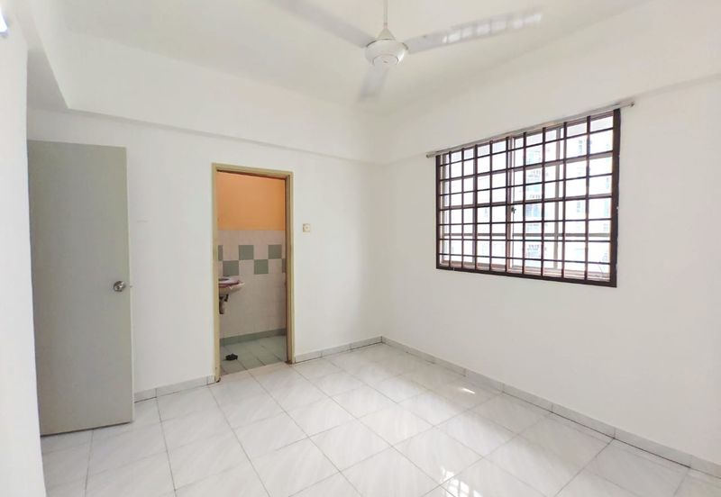 Sri Impian Apartment, Larkin Perdana